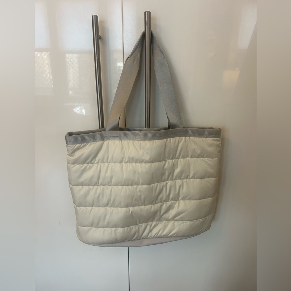 LL BEAN puffer tote, reversible, like new
